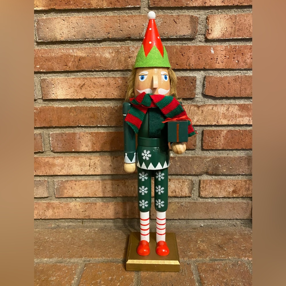 Christmas Elf Nutcracker